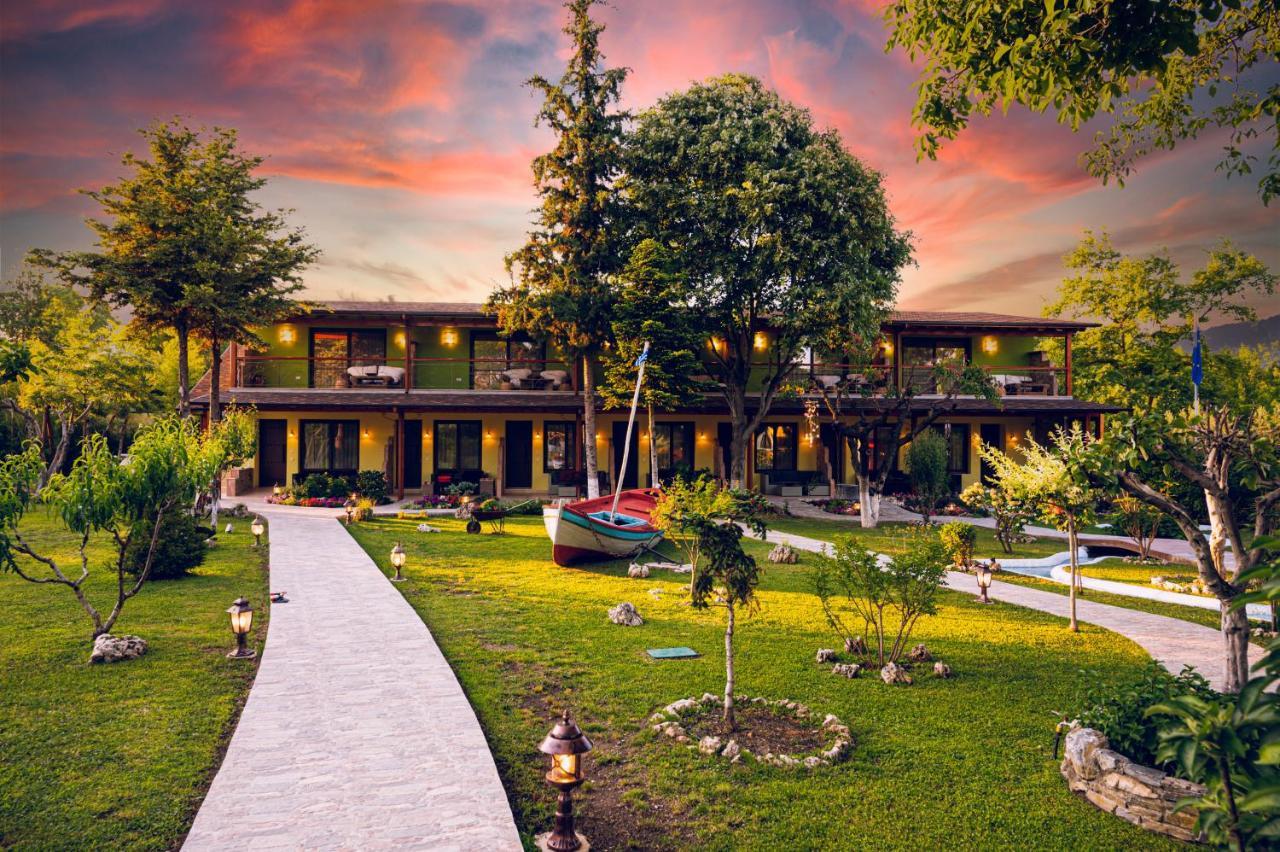 Simi Luxury Suites Plaka Litochorou Exterior photo